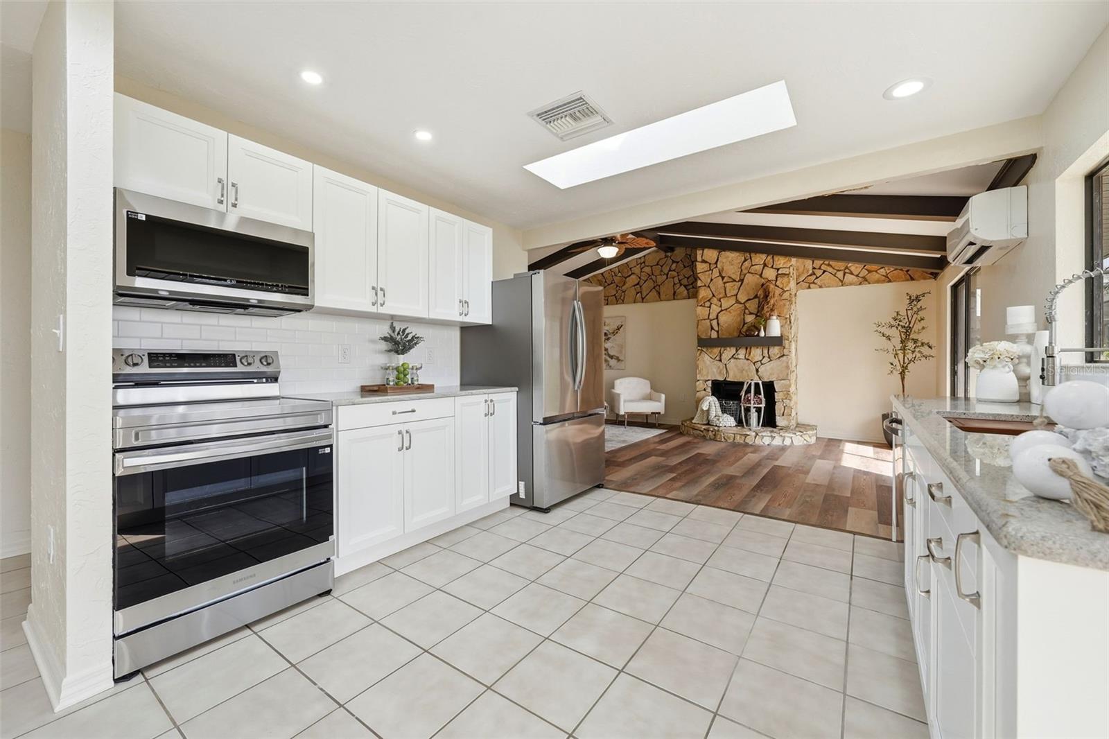 Image 14 of 53 For 33942 Linda Lane