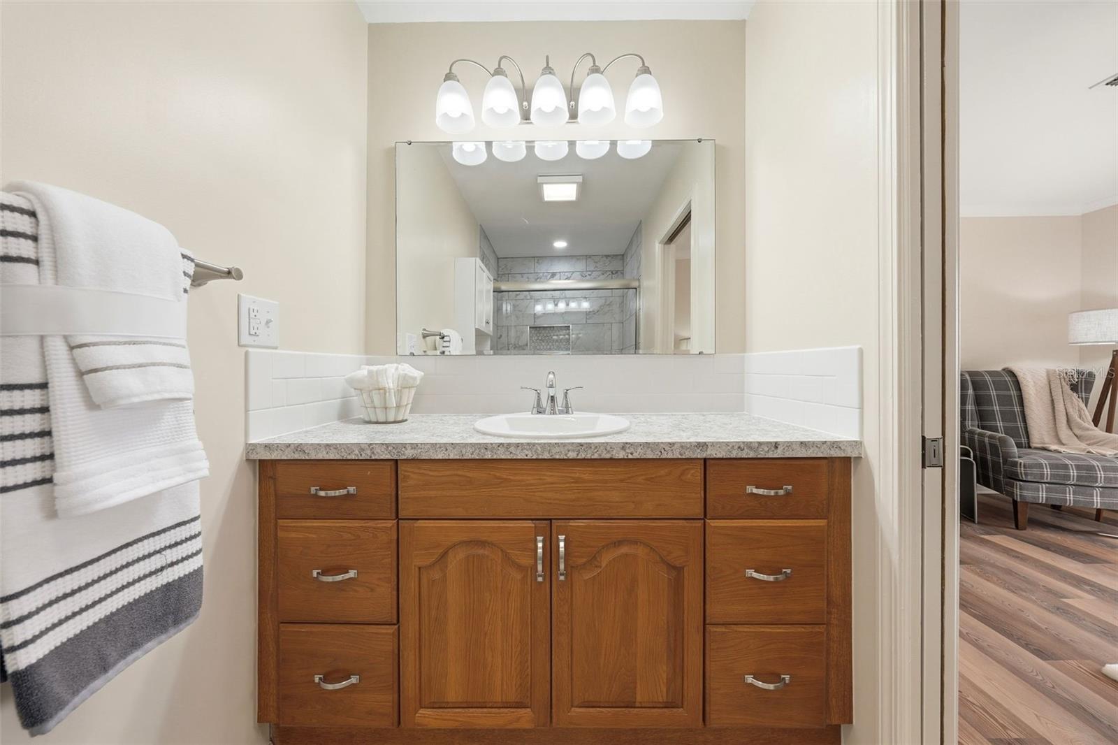 Image 19 of 53 For 33942 Linda Lane