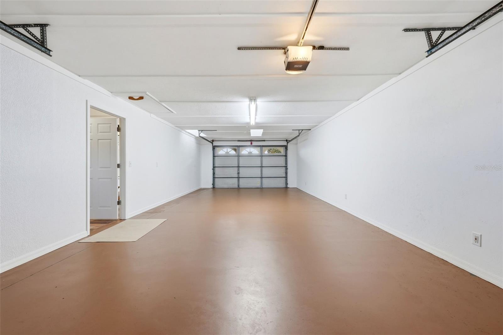 Image 30 of 53 For 33942 Linda Lane