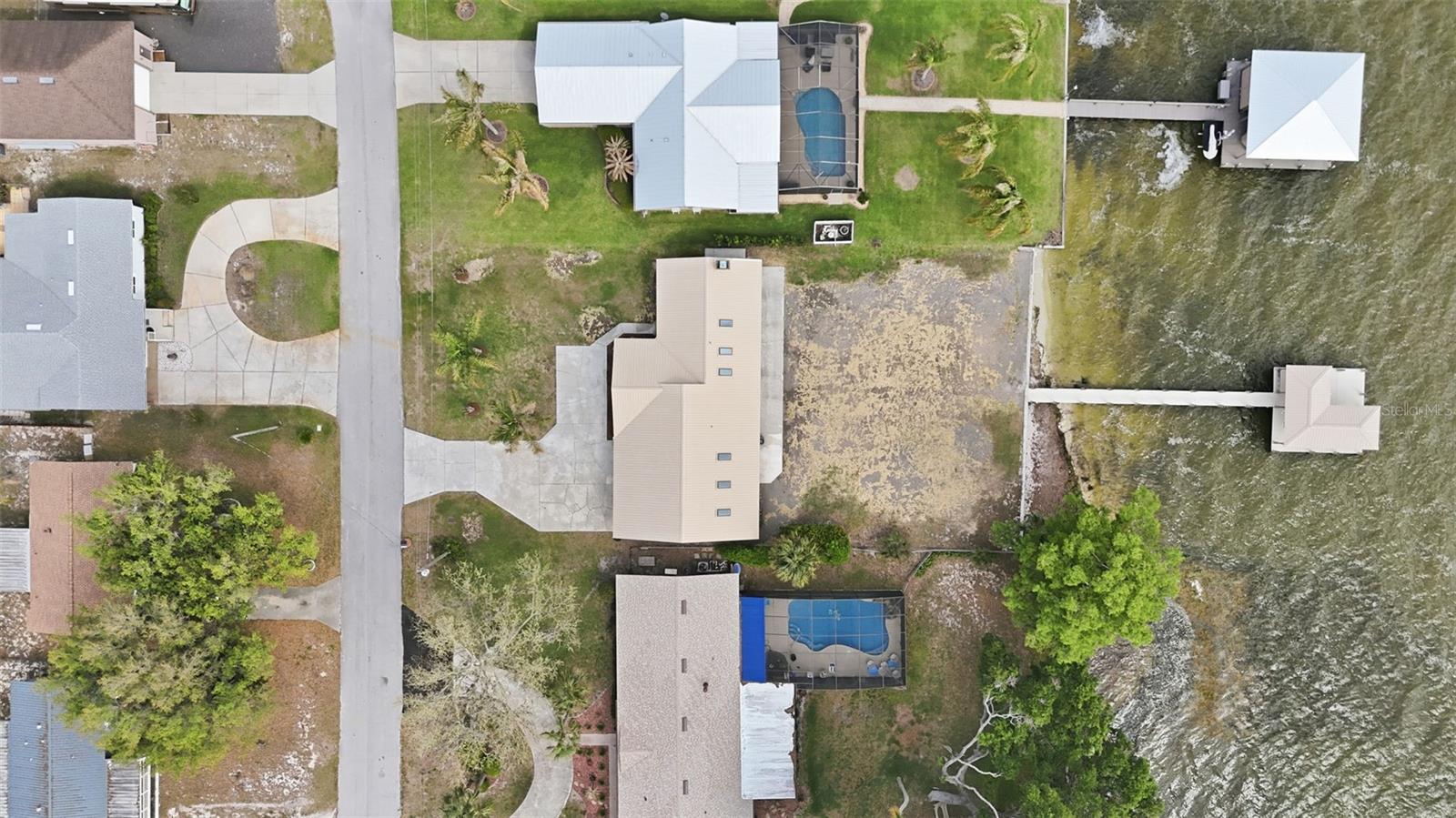 Image 36 of 53 For 33942 Linda Lane