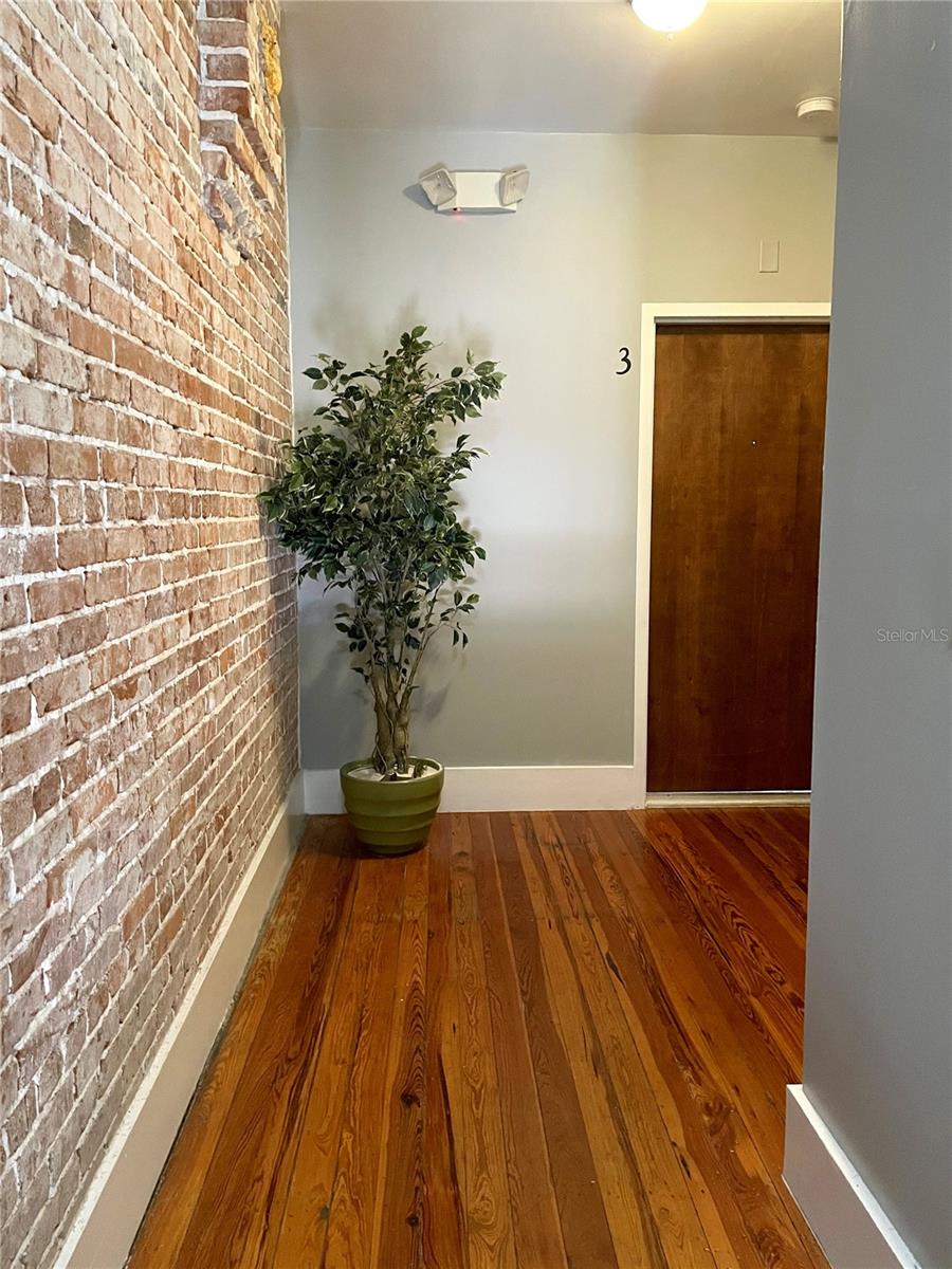 Image 3 of 10 For 29 Magnolia Avenue 3