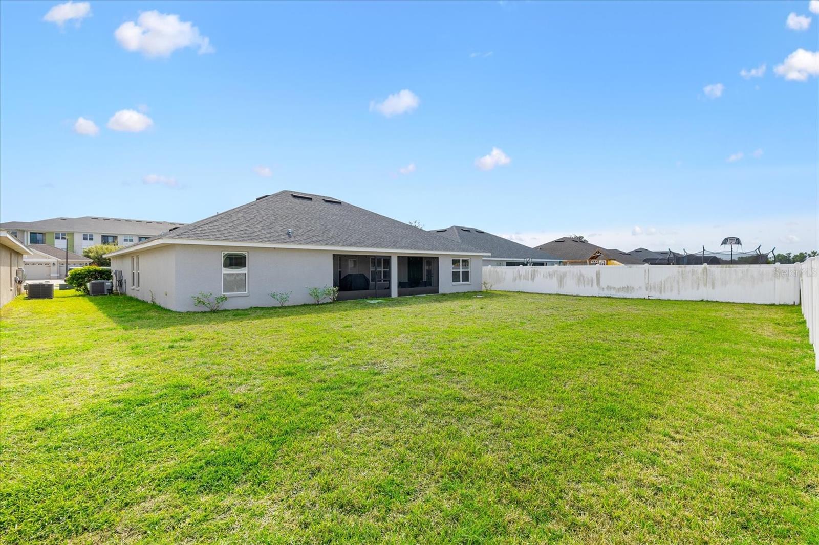 Image 39 of 47 For 9778 Pepper Tree Place