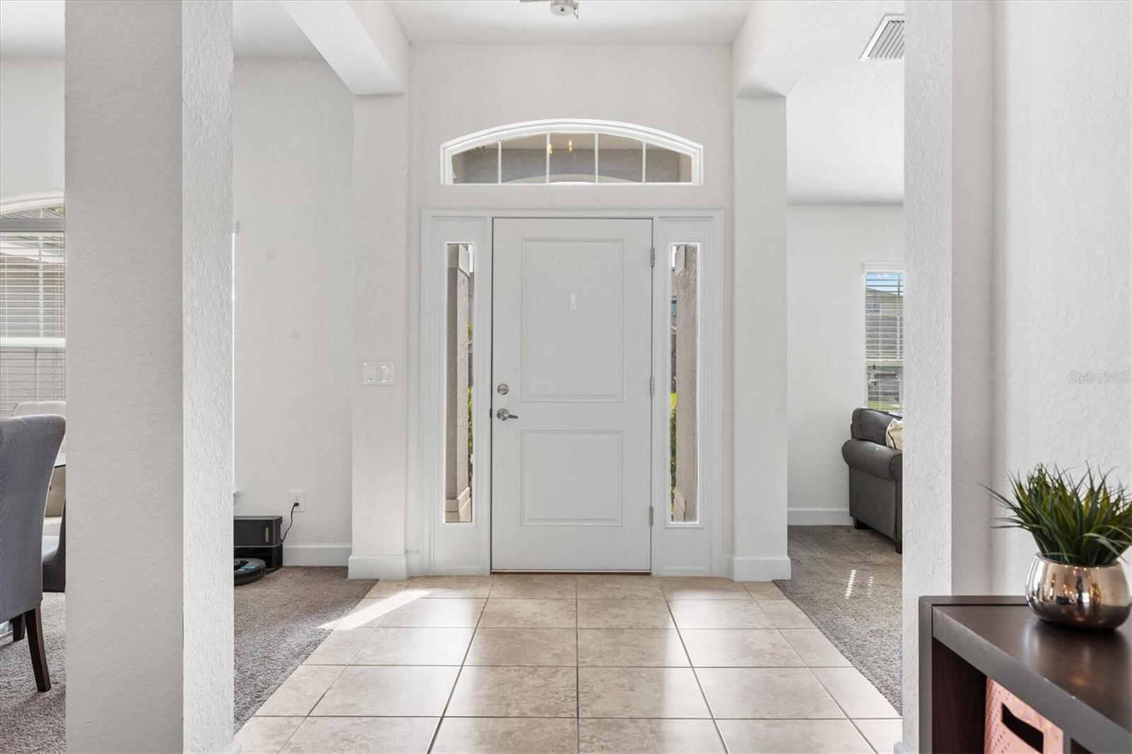 Image 4 of 47 For 9778 Pepper Tree Place