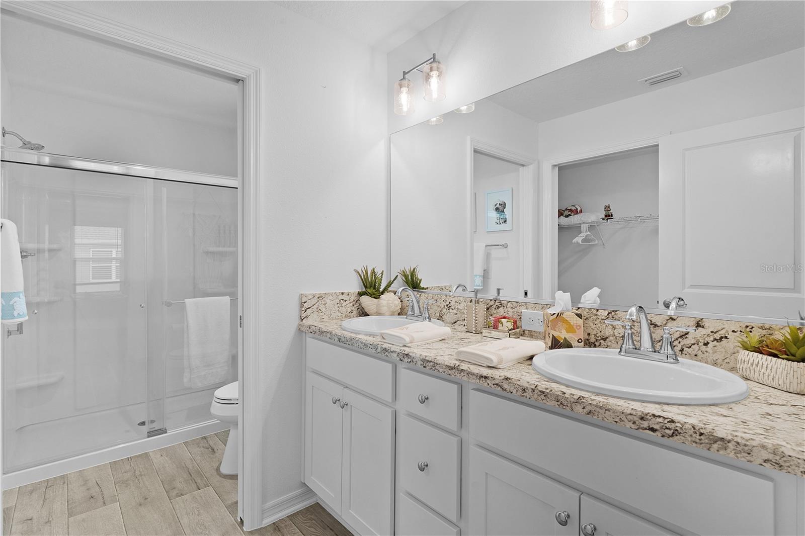 Image 20 of 34 For 3389 Luty Lane