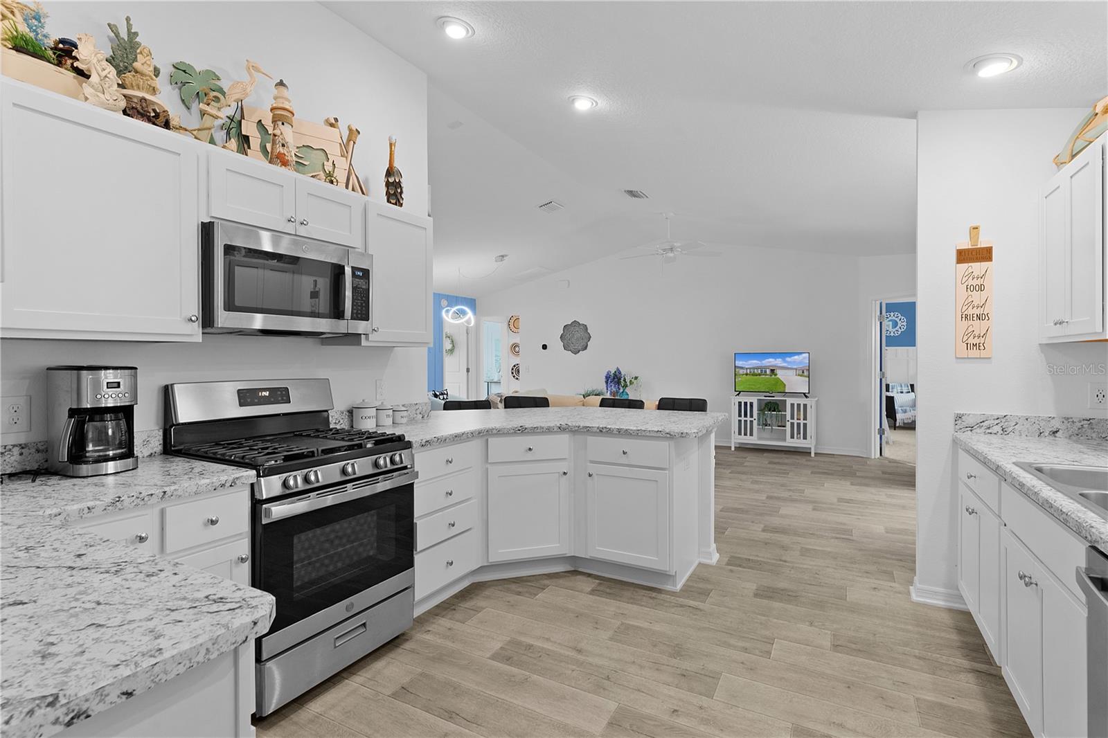 Image 8 of 34 For 3389 Luty Lane