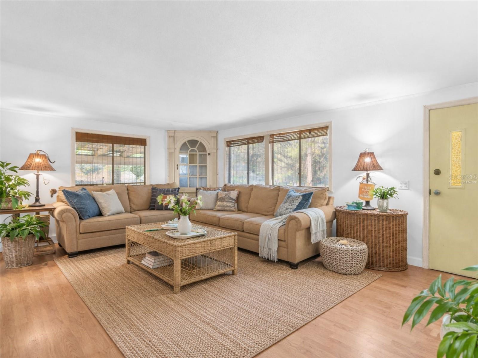 Image 5 of 41 For 32404 Highland Lakes Road