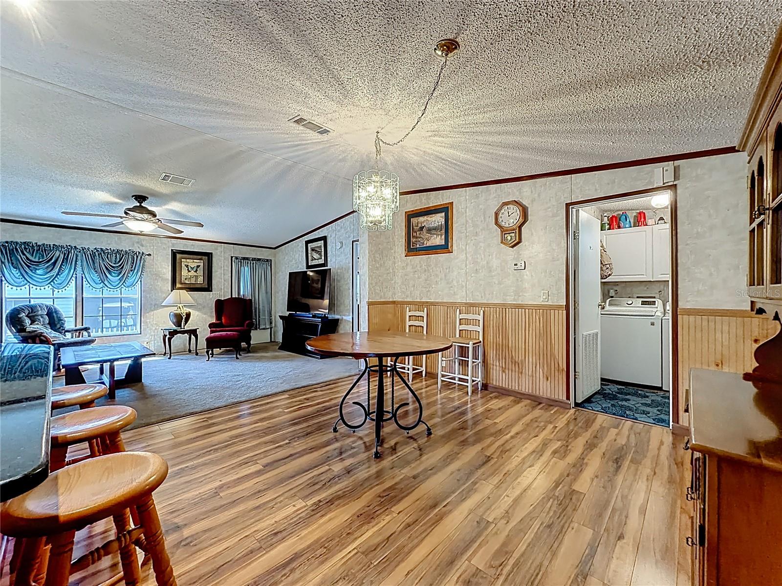 Image 13 of 61 For 1658 Elkhart Circle