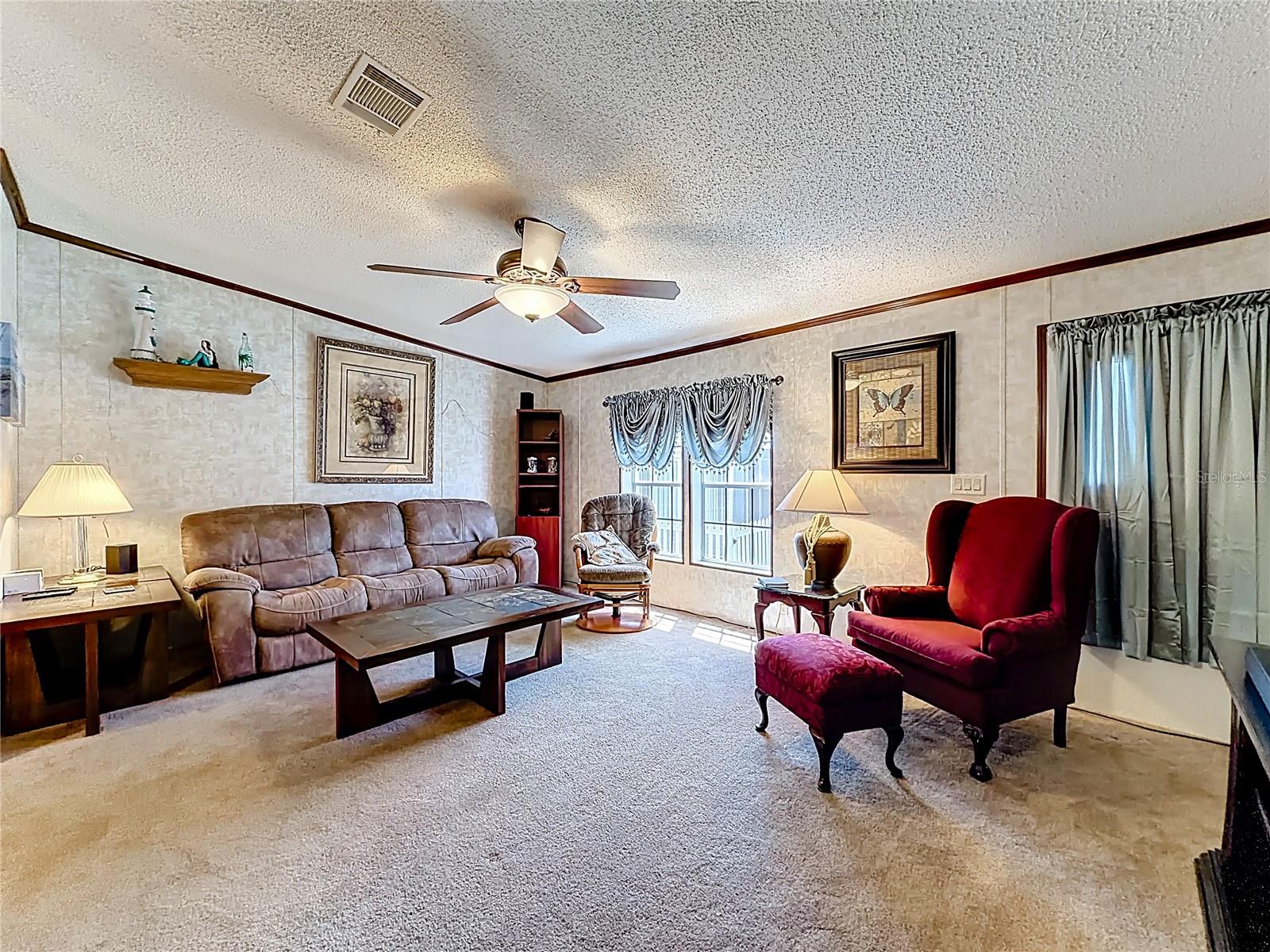 Image 17 of 61 For 1658 Elkhart Circle