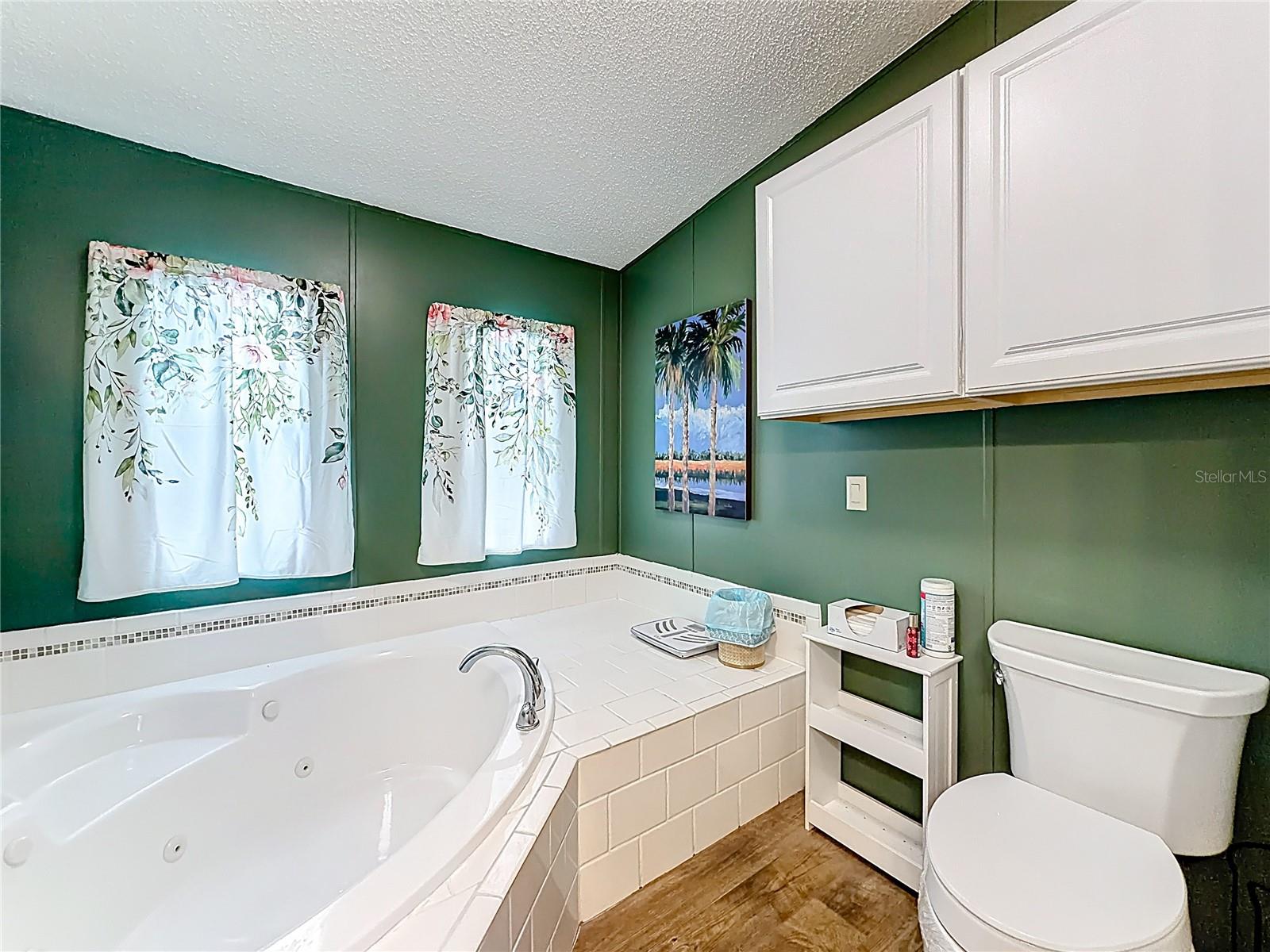 Image 25 of 61 For 1658 Elkhart Circle