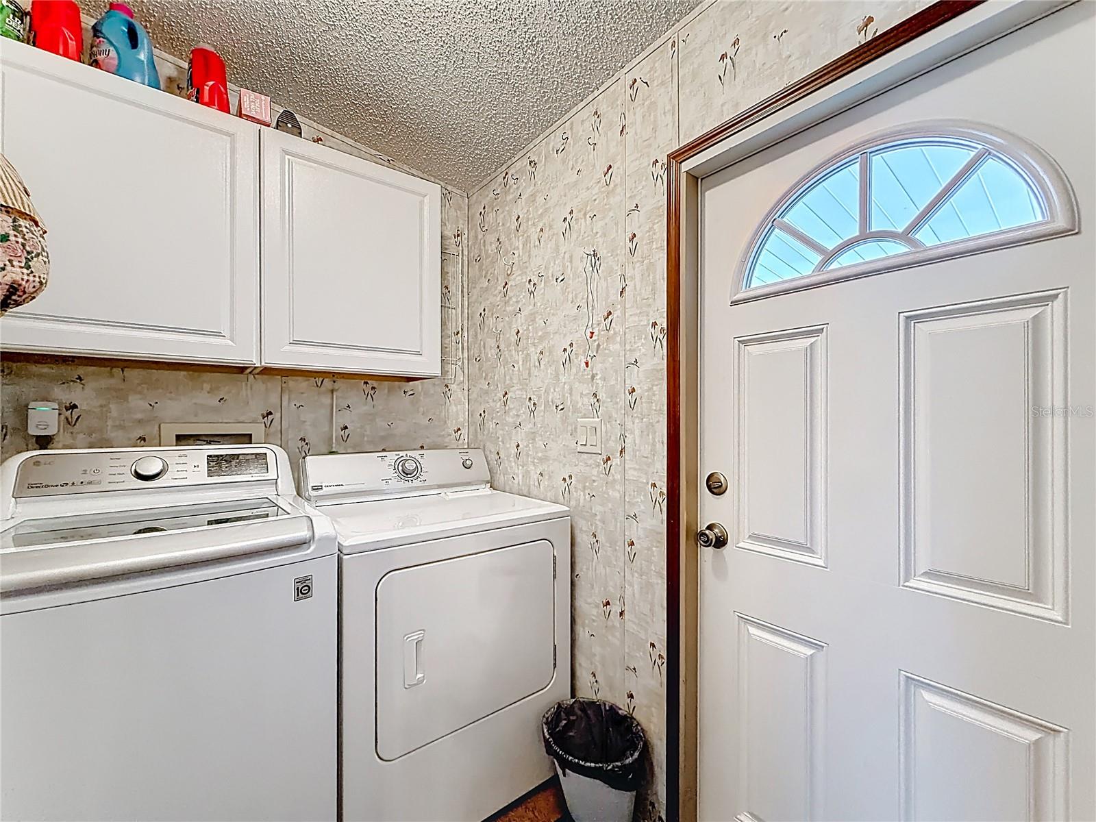 Image 33 of 61 For 1658 Elkhart Circle