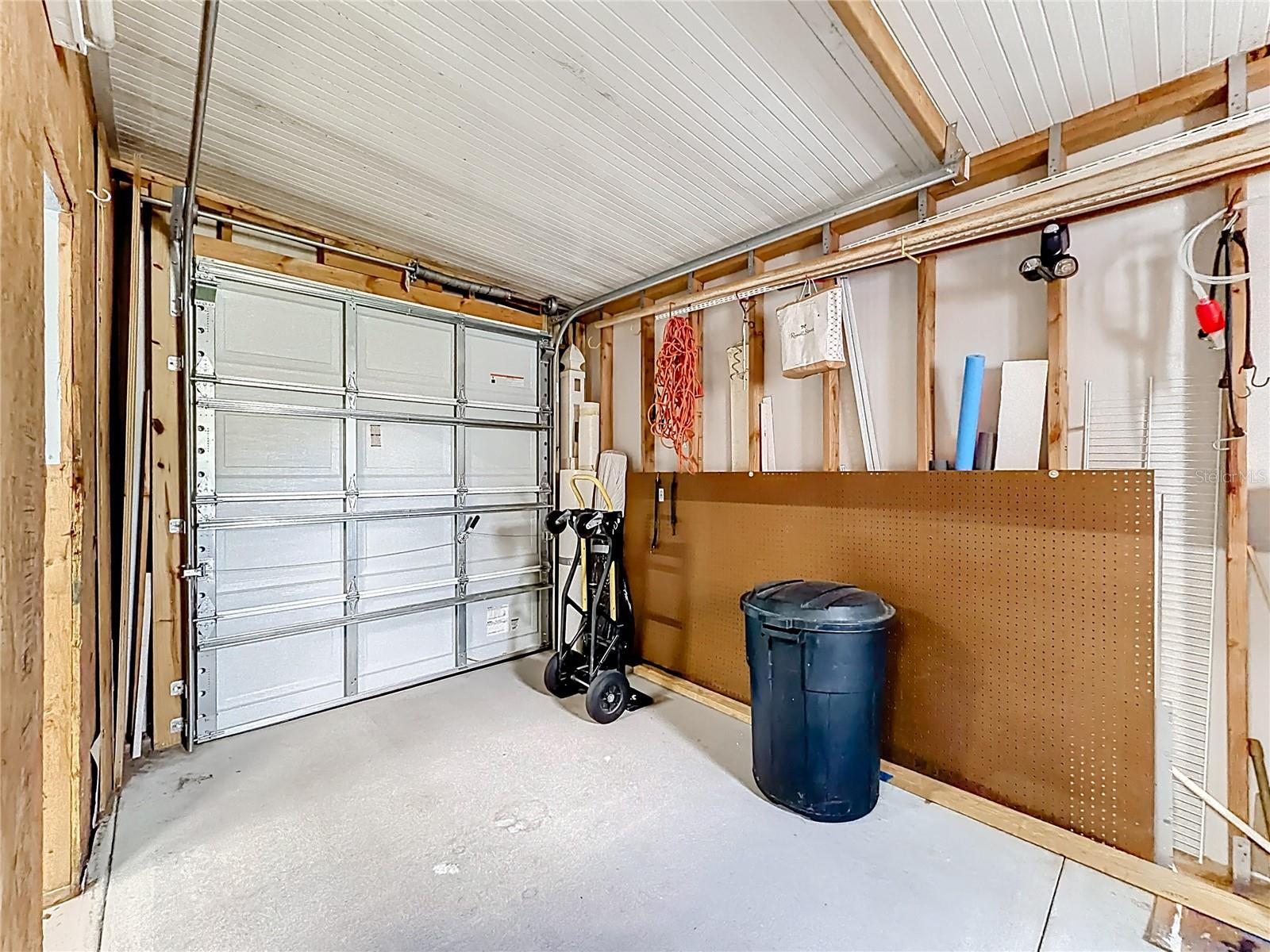 Image 36 of 61 For 1658 Elkhart Circle