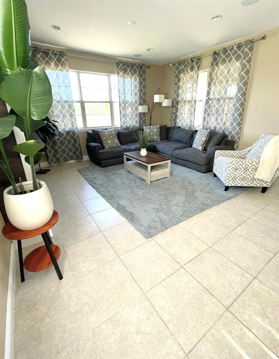 Image 17 of 40 For 3060 Crispin Circle