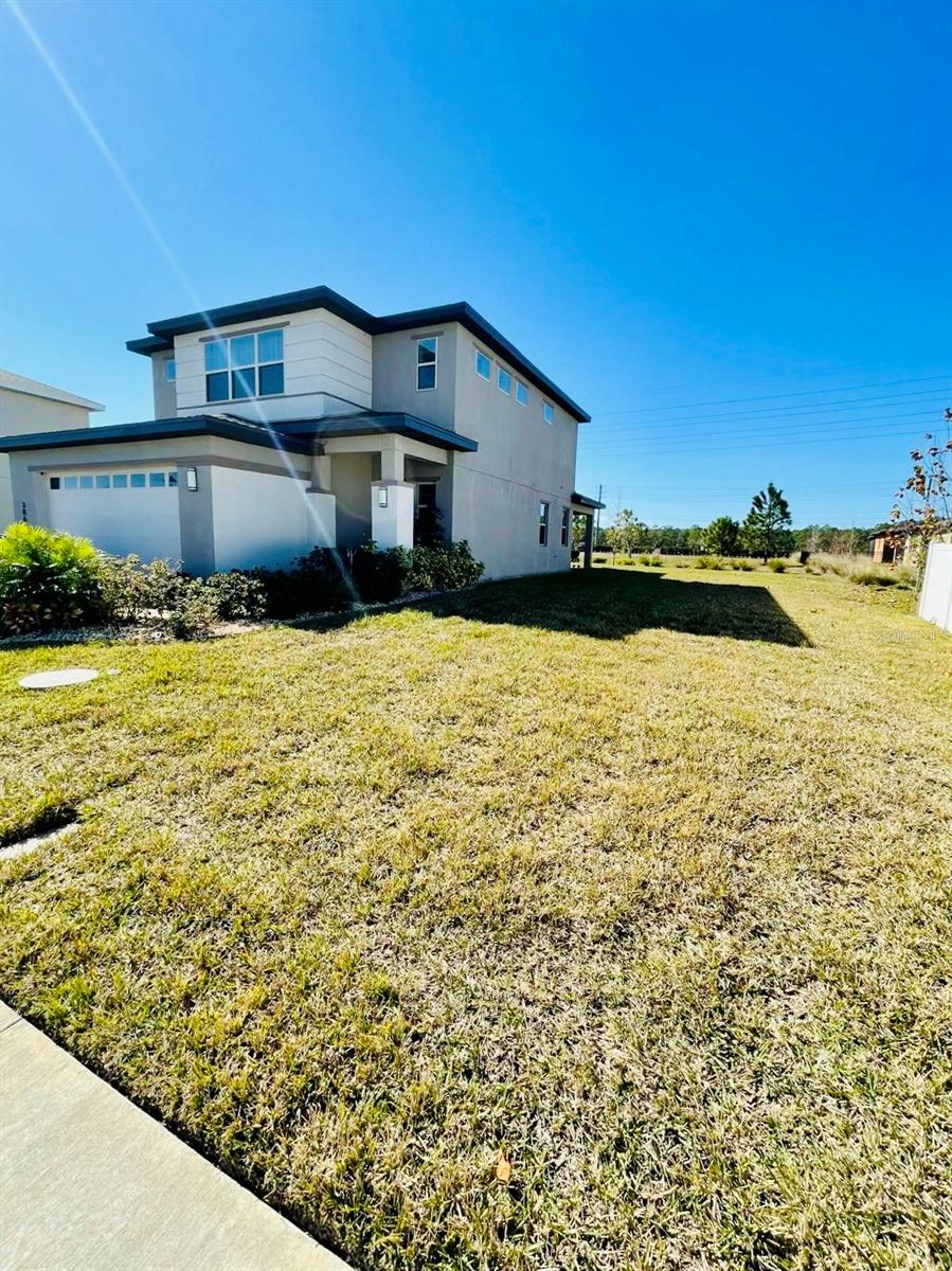 Image 4 of 40 For 3060 Crispin Circle