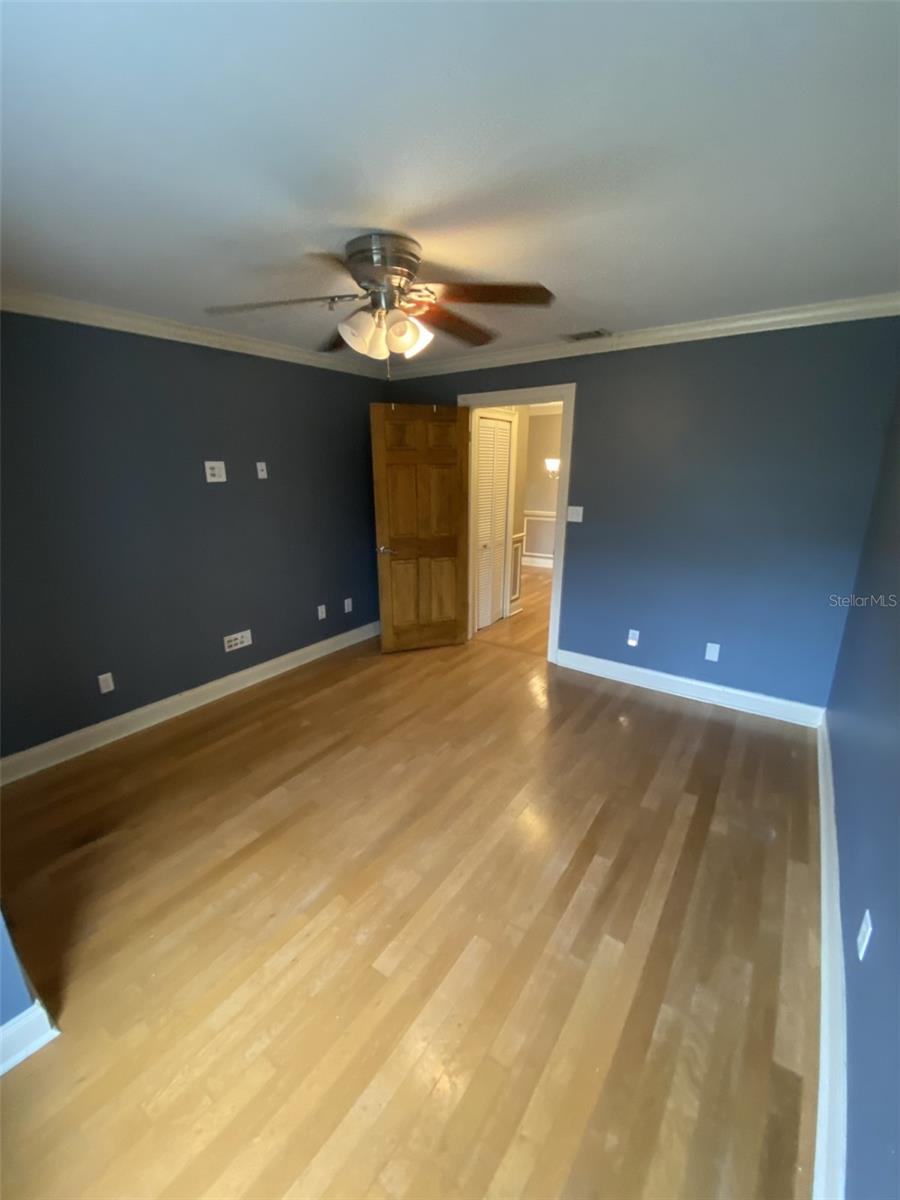 Image 20 of 26 For 246 Afton Square 203