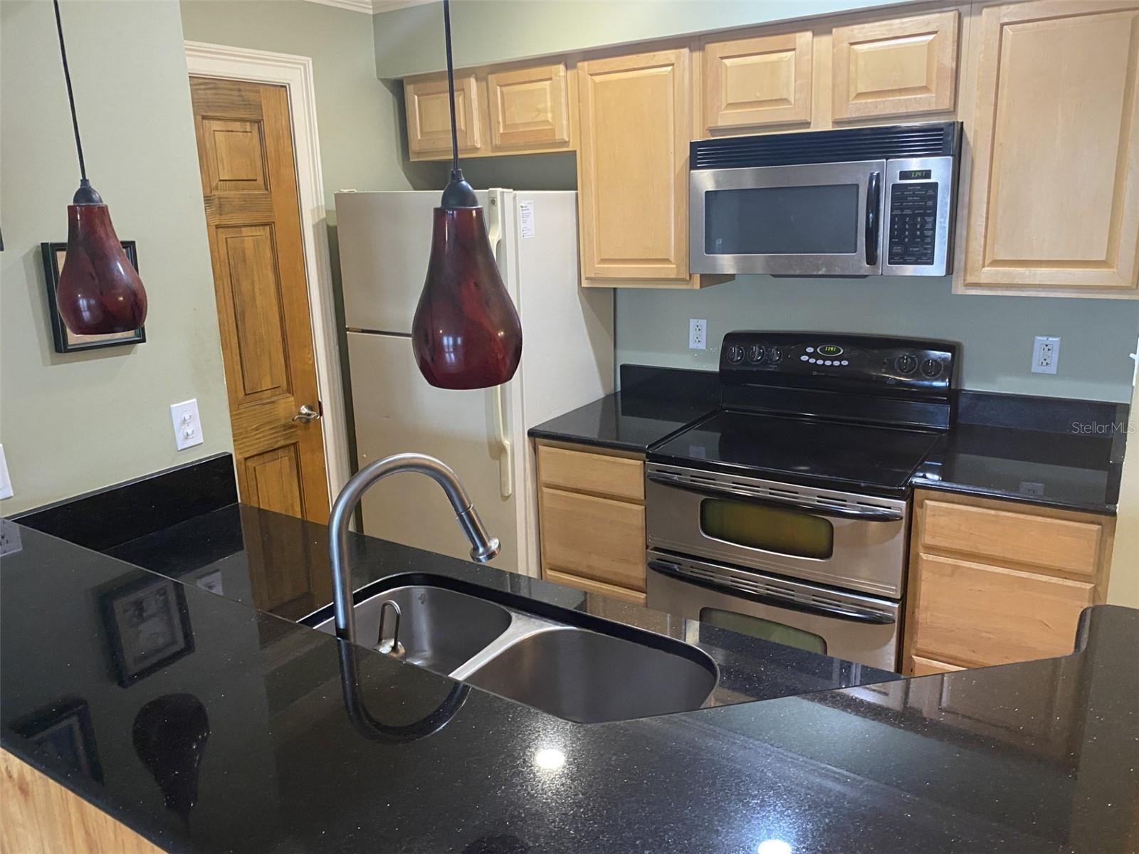 Image 4 of 26 For 246 Afton Square 203