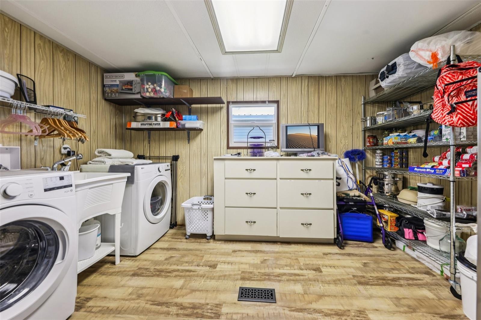 Image 26 of 36 For 105 Orchid Way