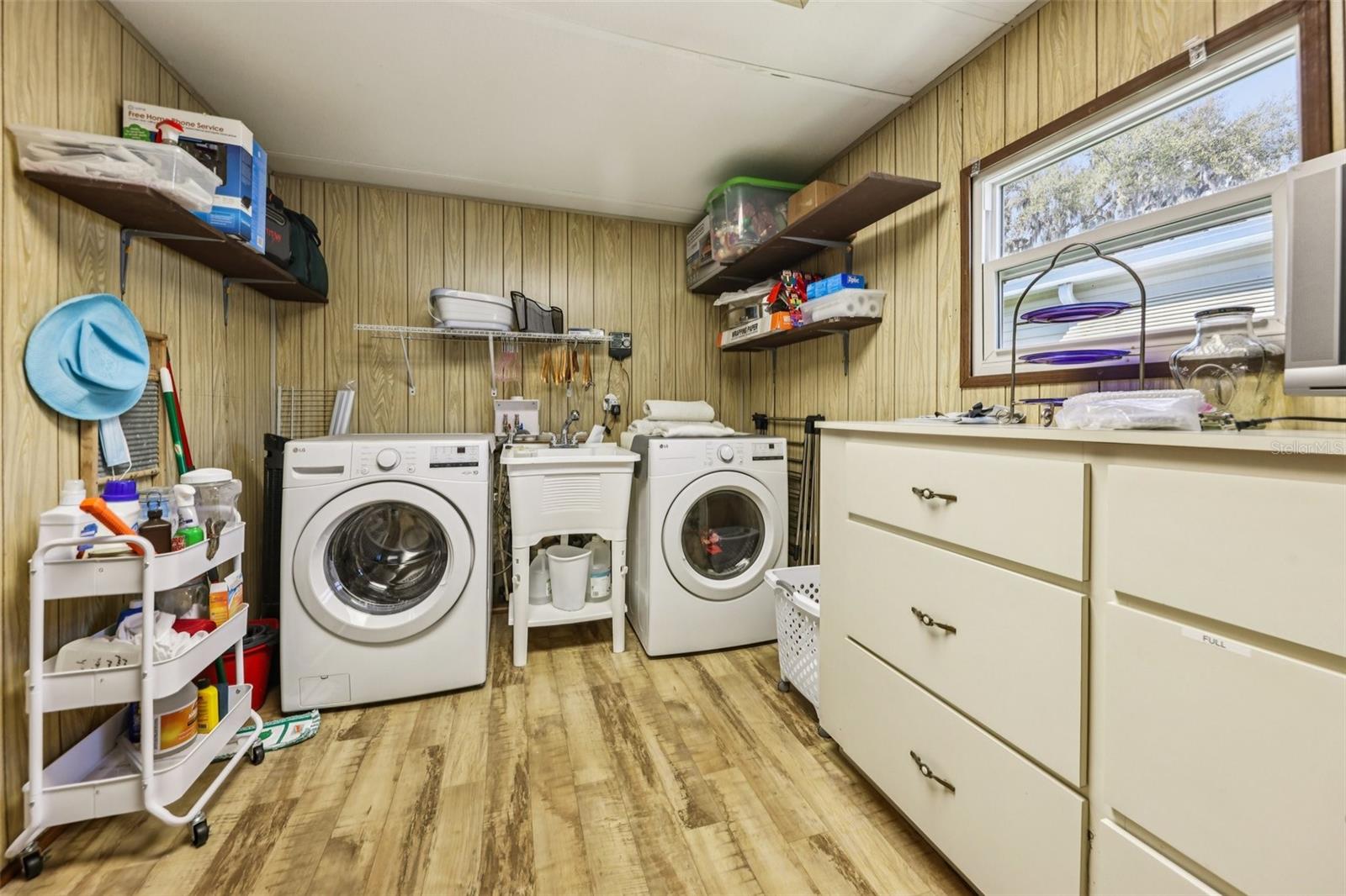 Image 27 of 36 For 105 Orchid Way