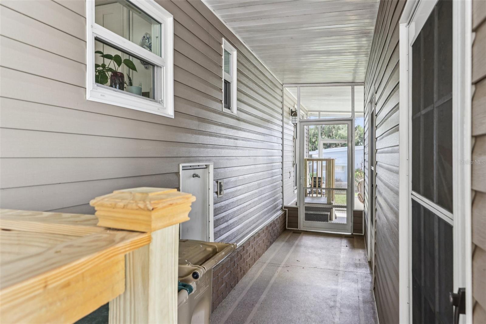 Image 28 of 36 For 105 Orchid Way