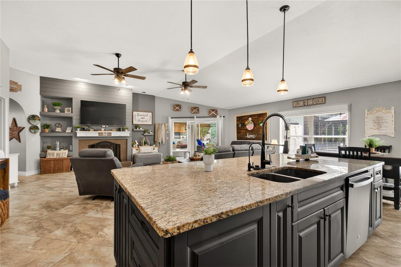 Image 21 of 64 For 2040 Park Forest Boulevard