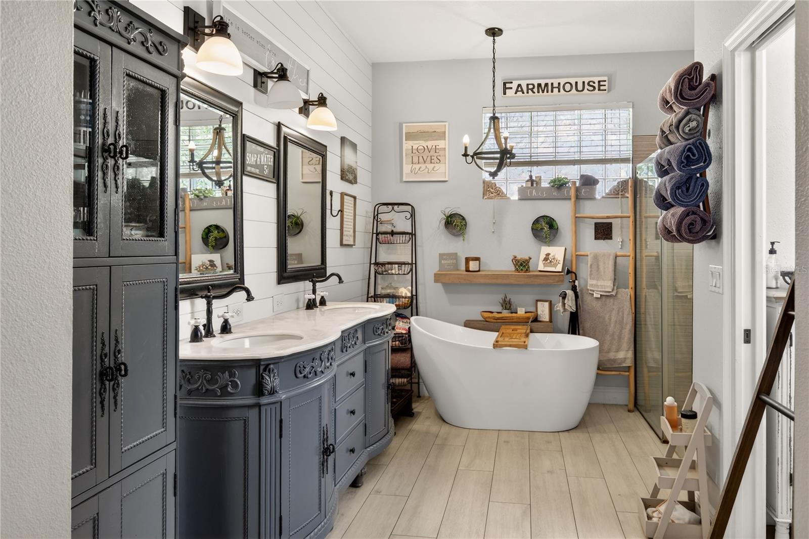 Image 29 of 64 For 2040 Park Forest Boulevard