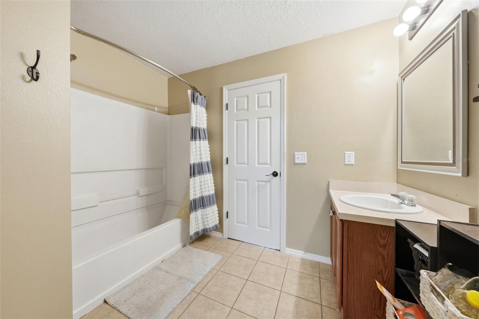 Image 22 of 51 For 1765 Strathmore Circle