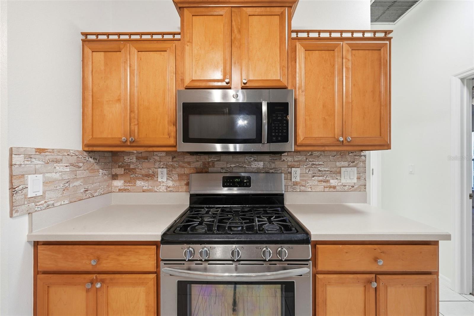 Image 11 of 42 For 3333 Site To See Avenue