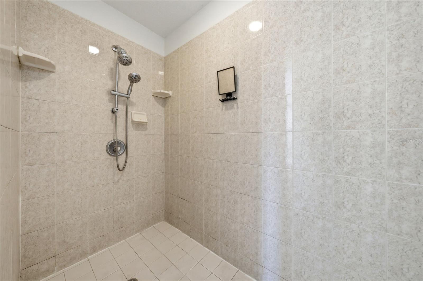 Image 23 of 42 For 3333 Site To See Avenue