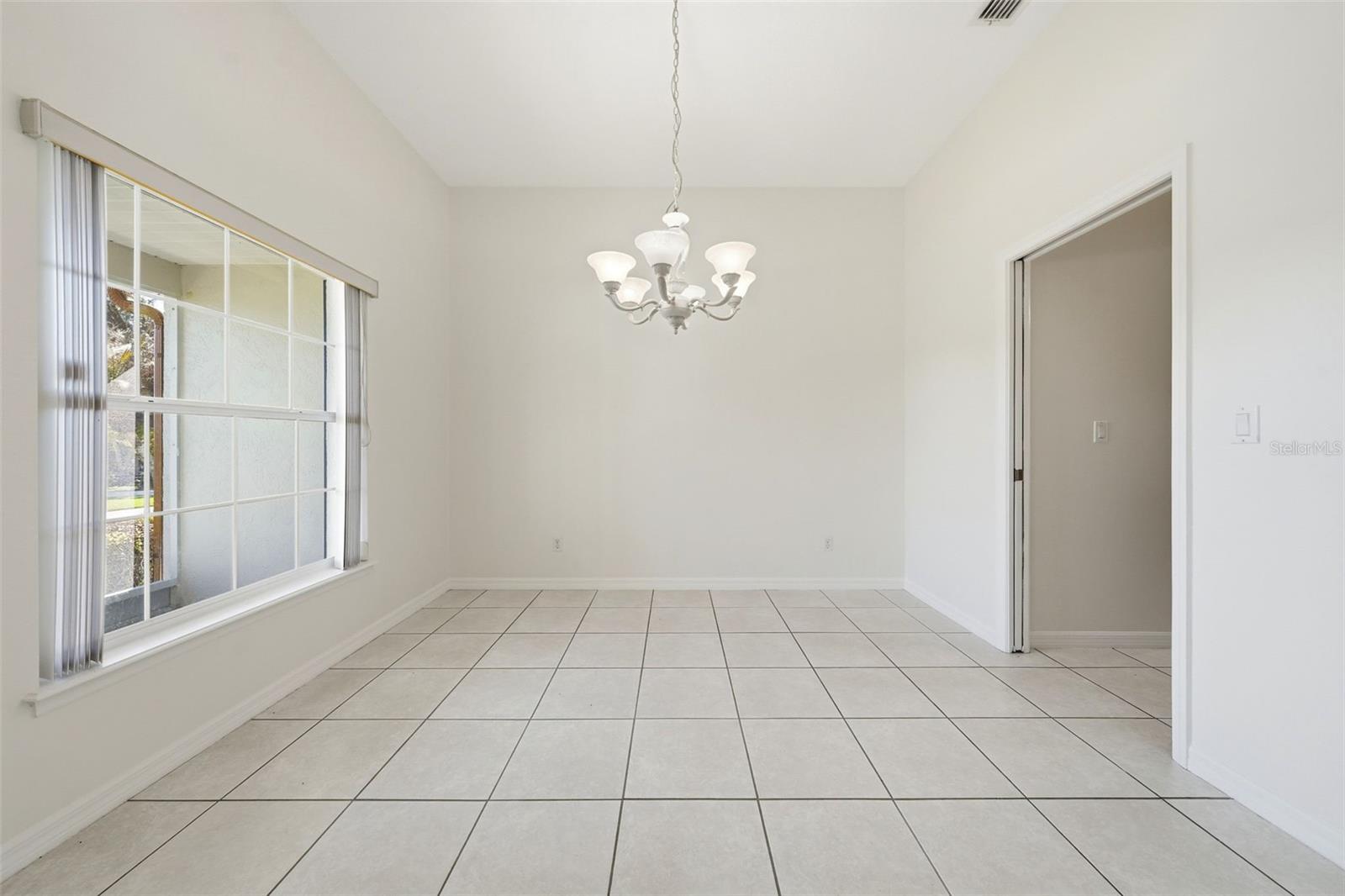 Image 9 of 42 For 3333 Site To See Avenue