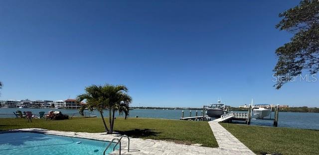 Image 4 of 19 For 584 Crystal Drive