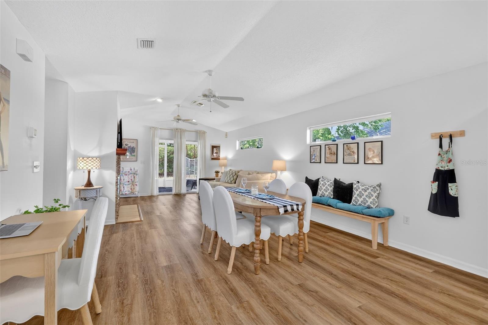 Image 11 of 39 For 1984 Golden Palm Circle