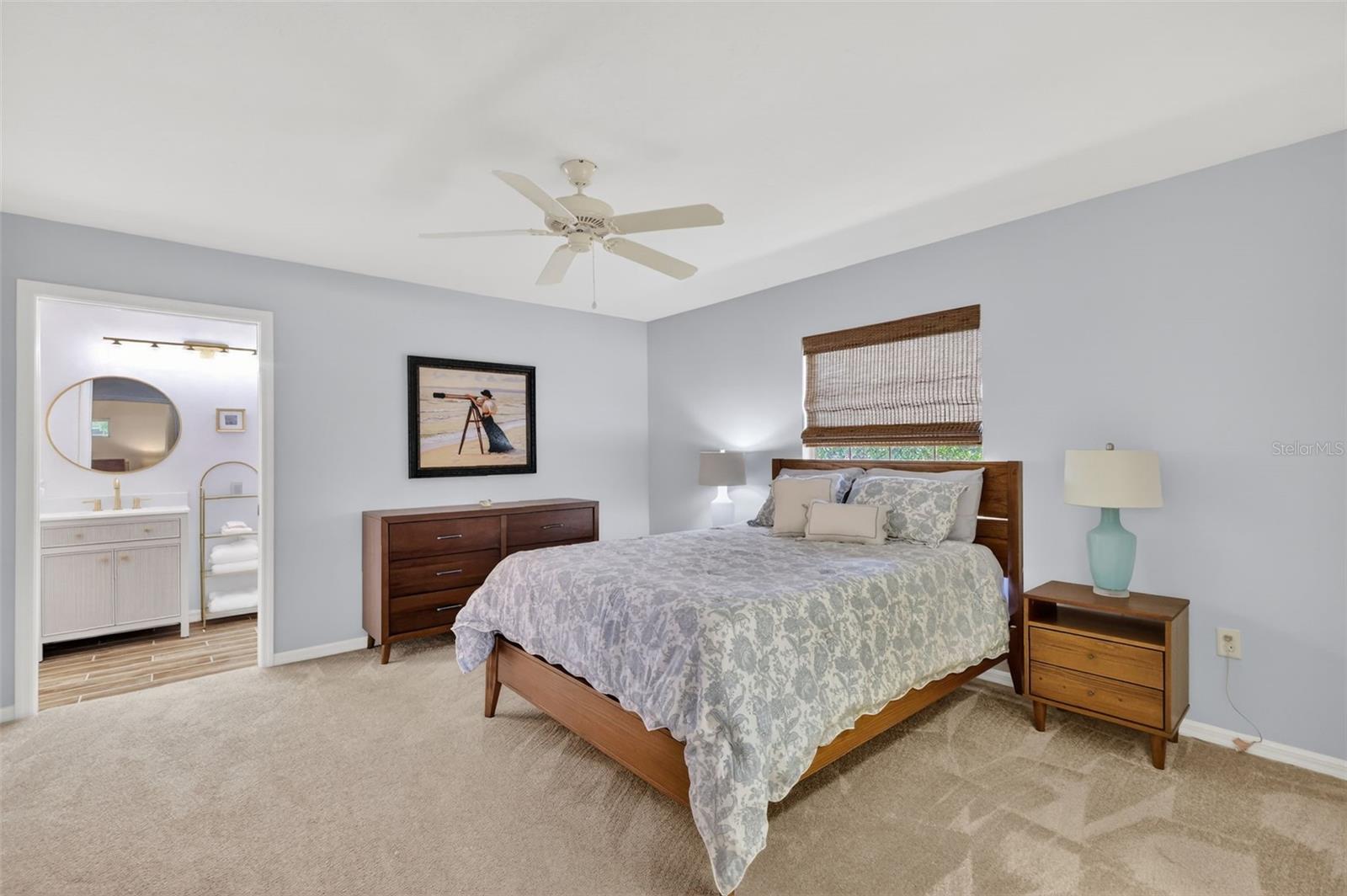 Image 20 of 39 For 1984 Golden Palm Circle