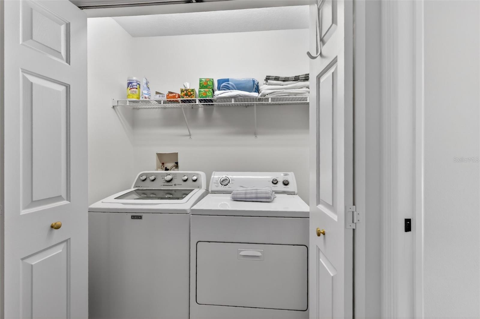 Image 25 of 39 For 1984 Golden Palm Circle