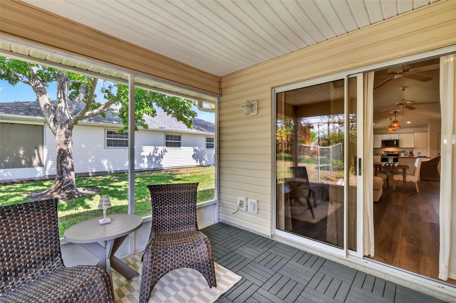 Image 28 of 39 For 1984 Golden Palm Circle