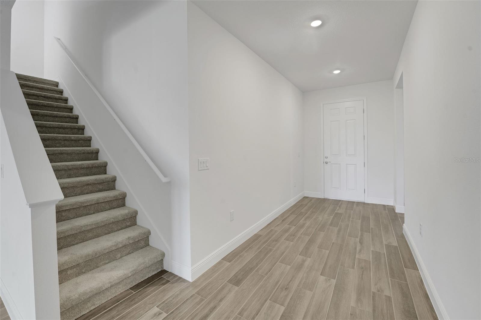 Image 12 of 40 For 17527 Valleywood Parkway