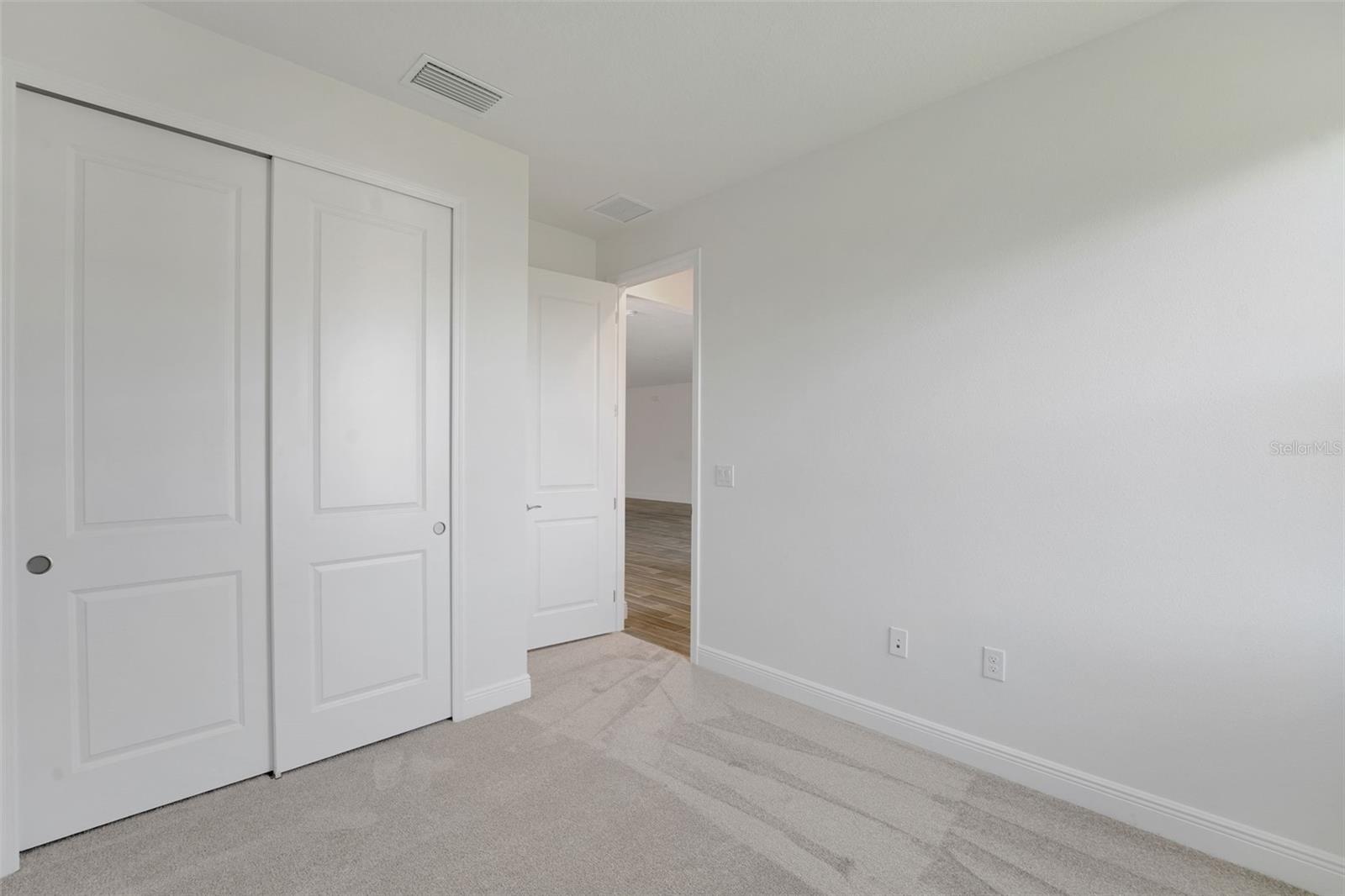 Image 20 of 40 For 17527 Valleywood Parkway