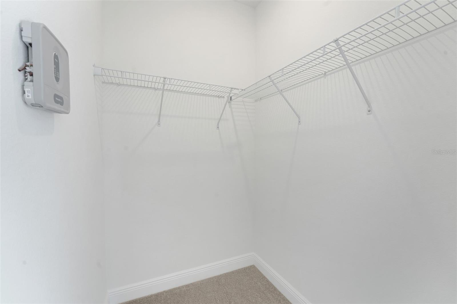 Image 34 of 40 For 17527 Valleywood Parkway