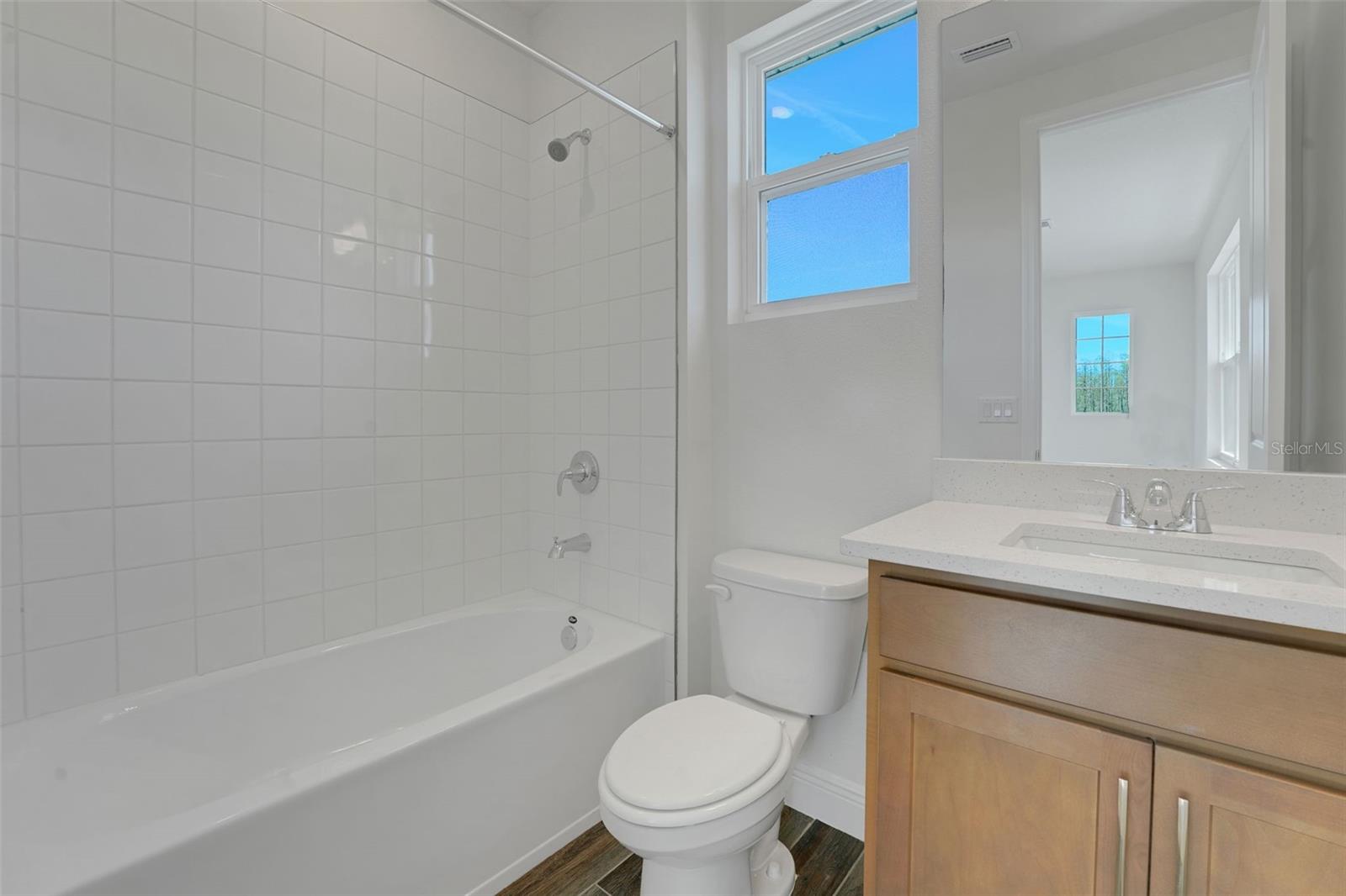 Image 35 of 40 For 17527 Valleywood Parkway