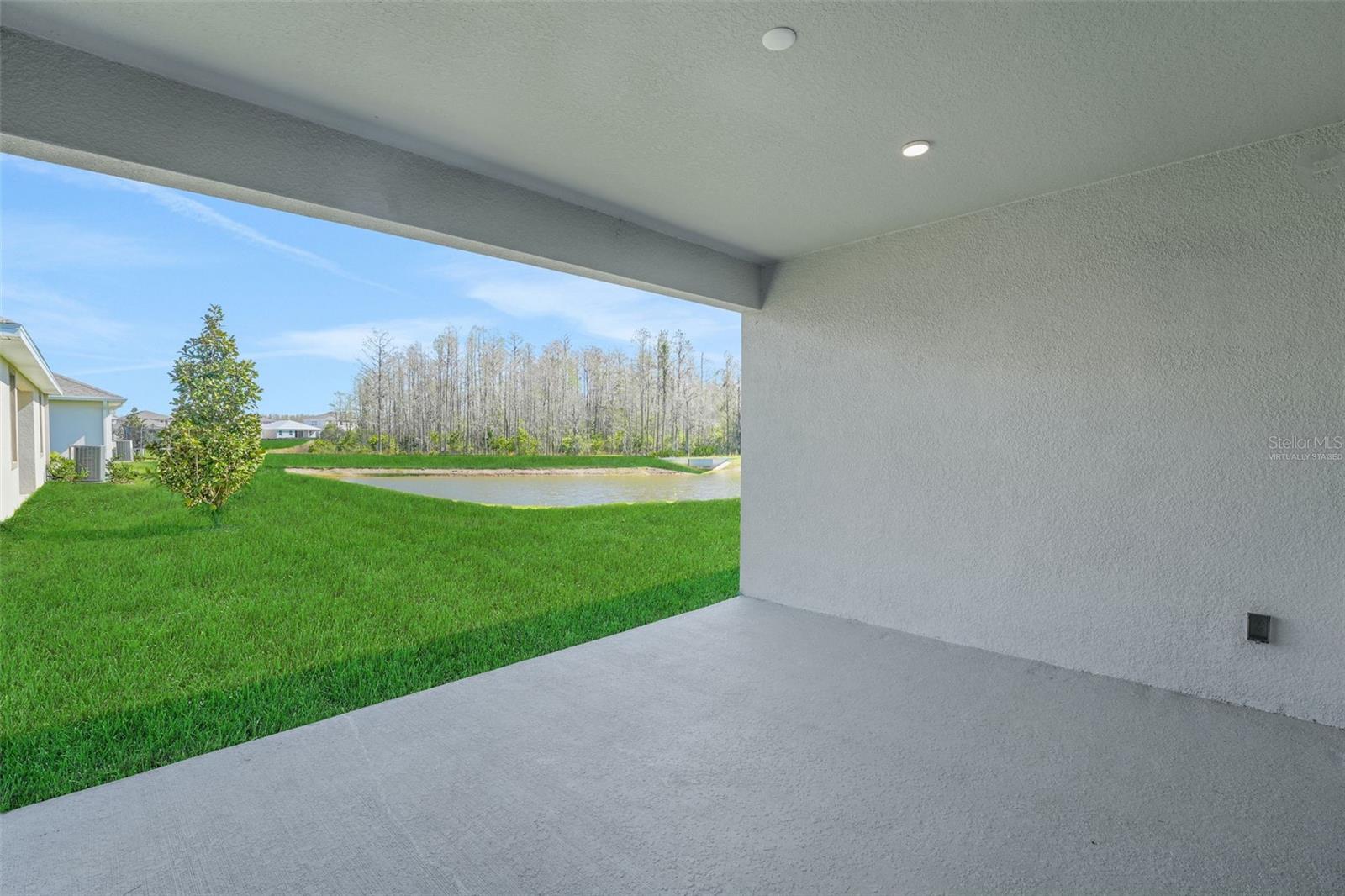 Image 37 of 40 For 17527 Valleywood Parkway