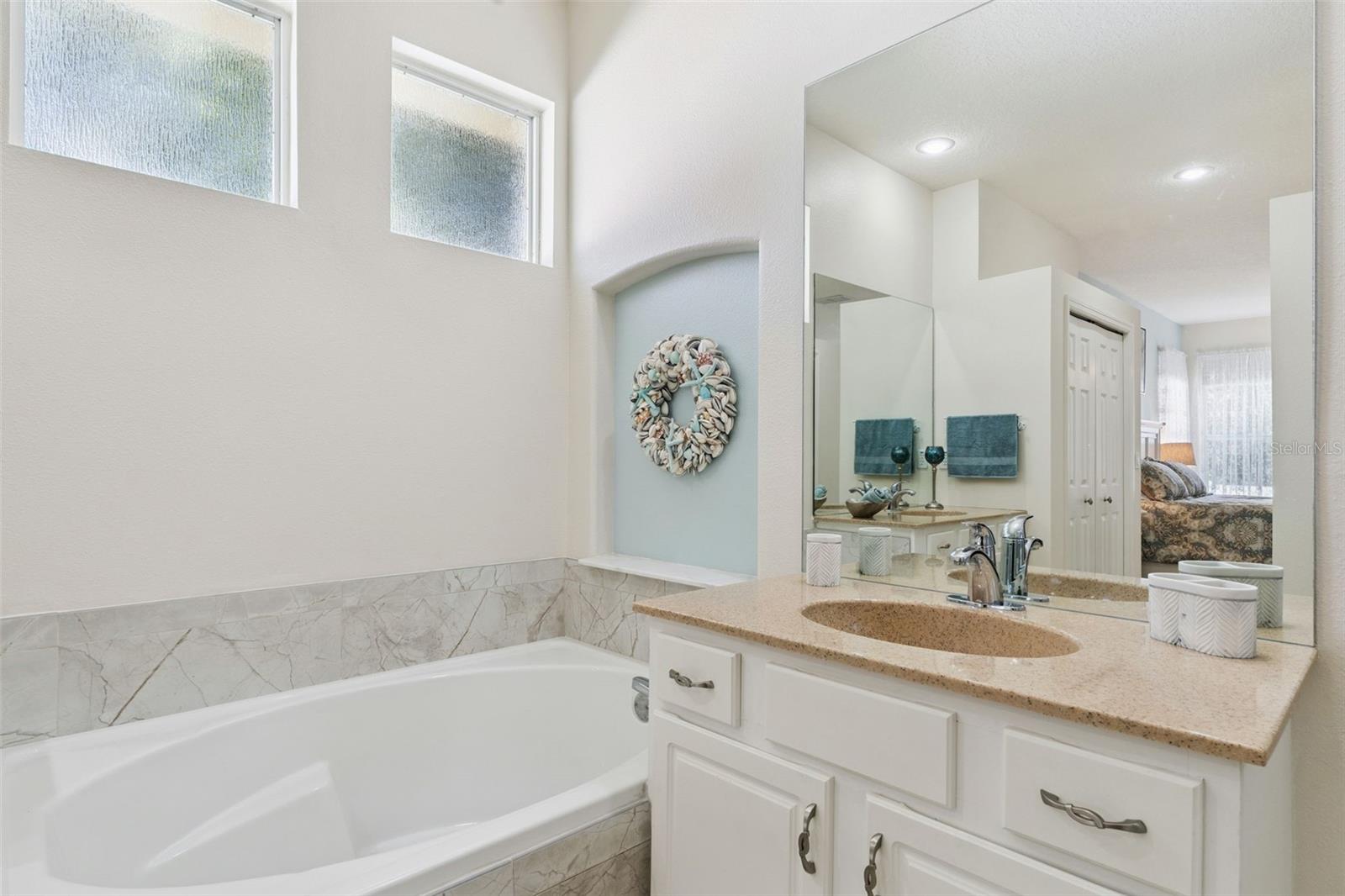 Image 22 of 43 For 13319 Via Roma Circle