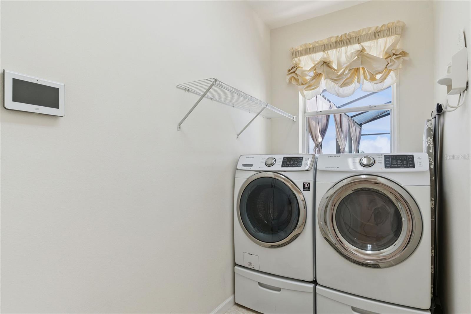 Image 28 of 43 For 13319 Via Roma Circle