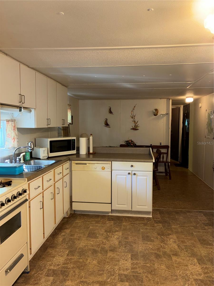 Image 9 of 26 For 24533 Pink Panther Road