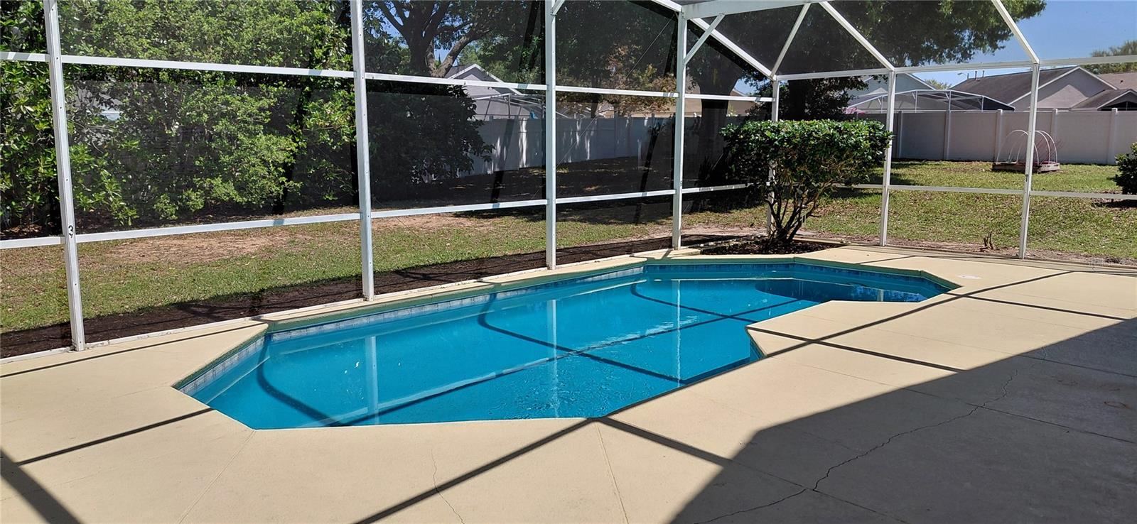 Image 14 of 38 For 15702 Bay Vista Drive