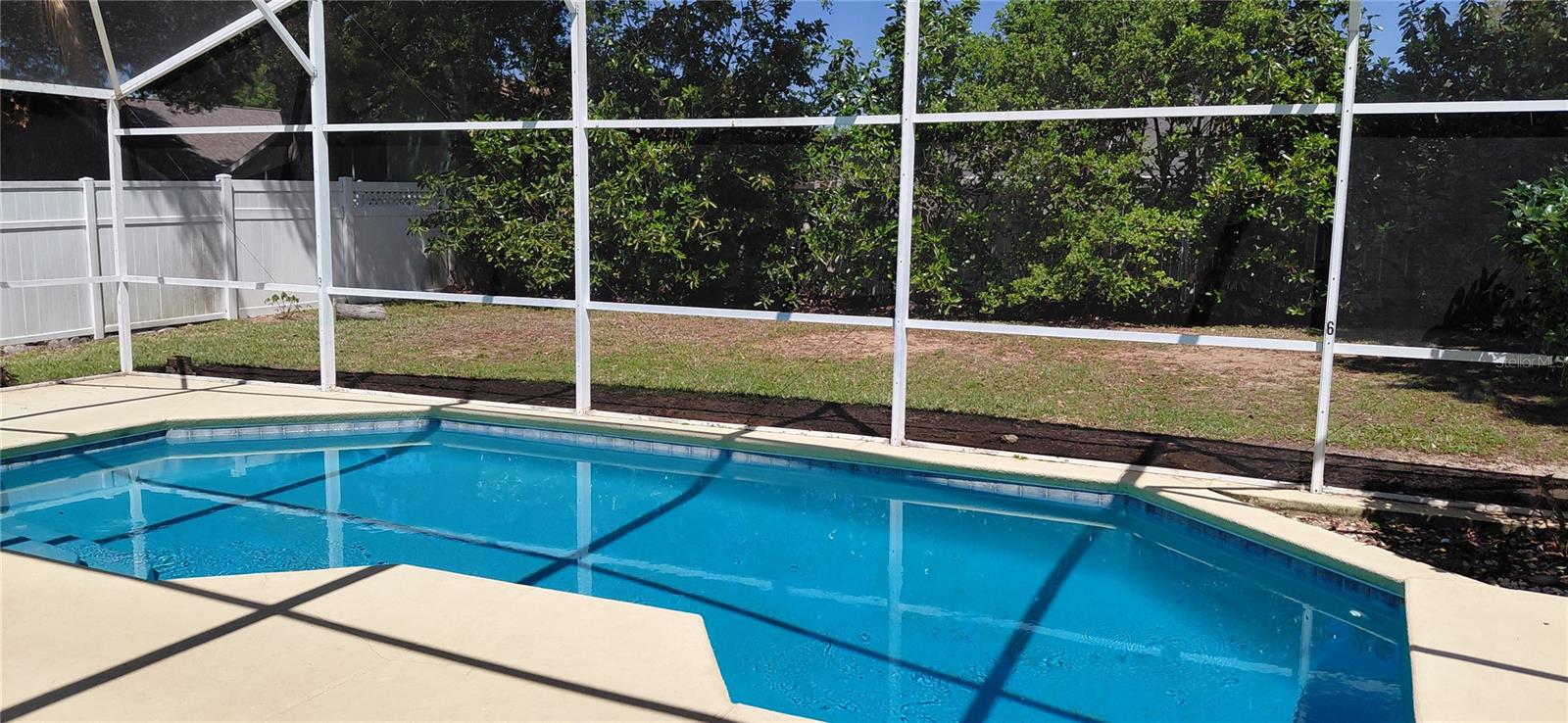 Image 16 of 38 For 15702 Bay Vista Drive