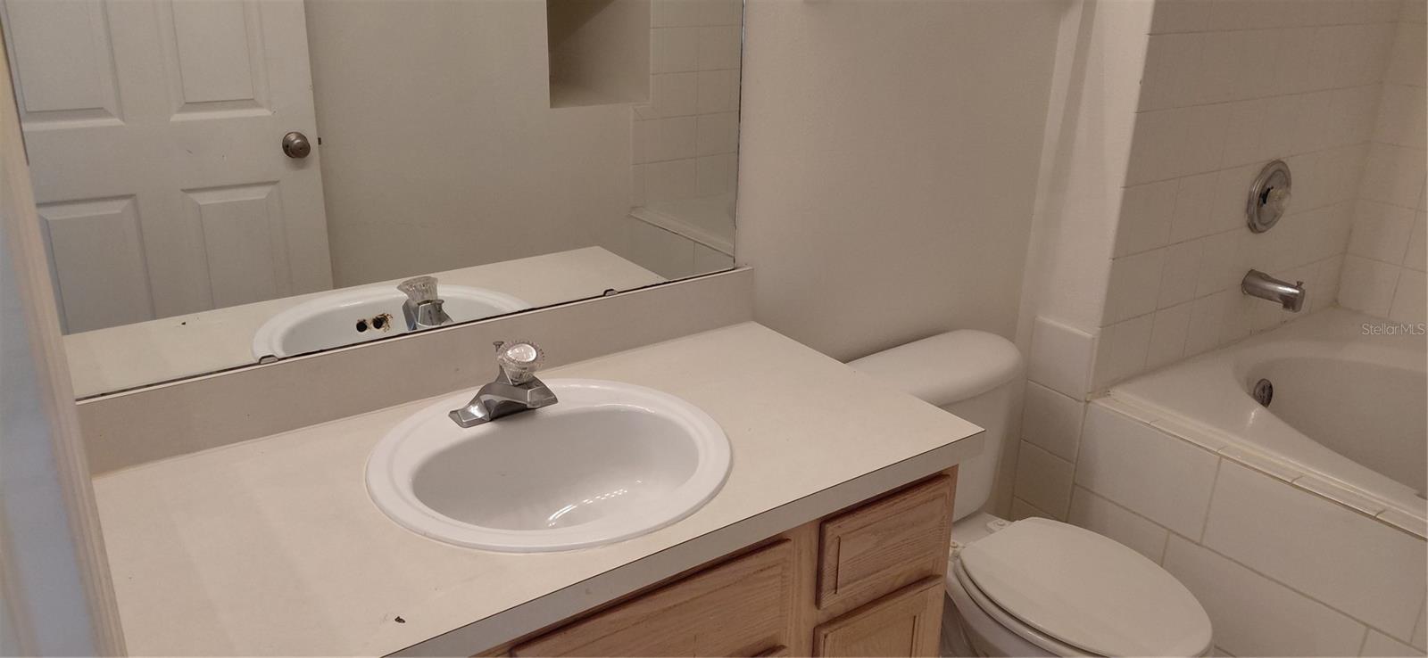 Image 8 of 38 For 15702 Bay Vista Drive