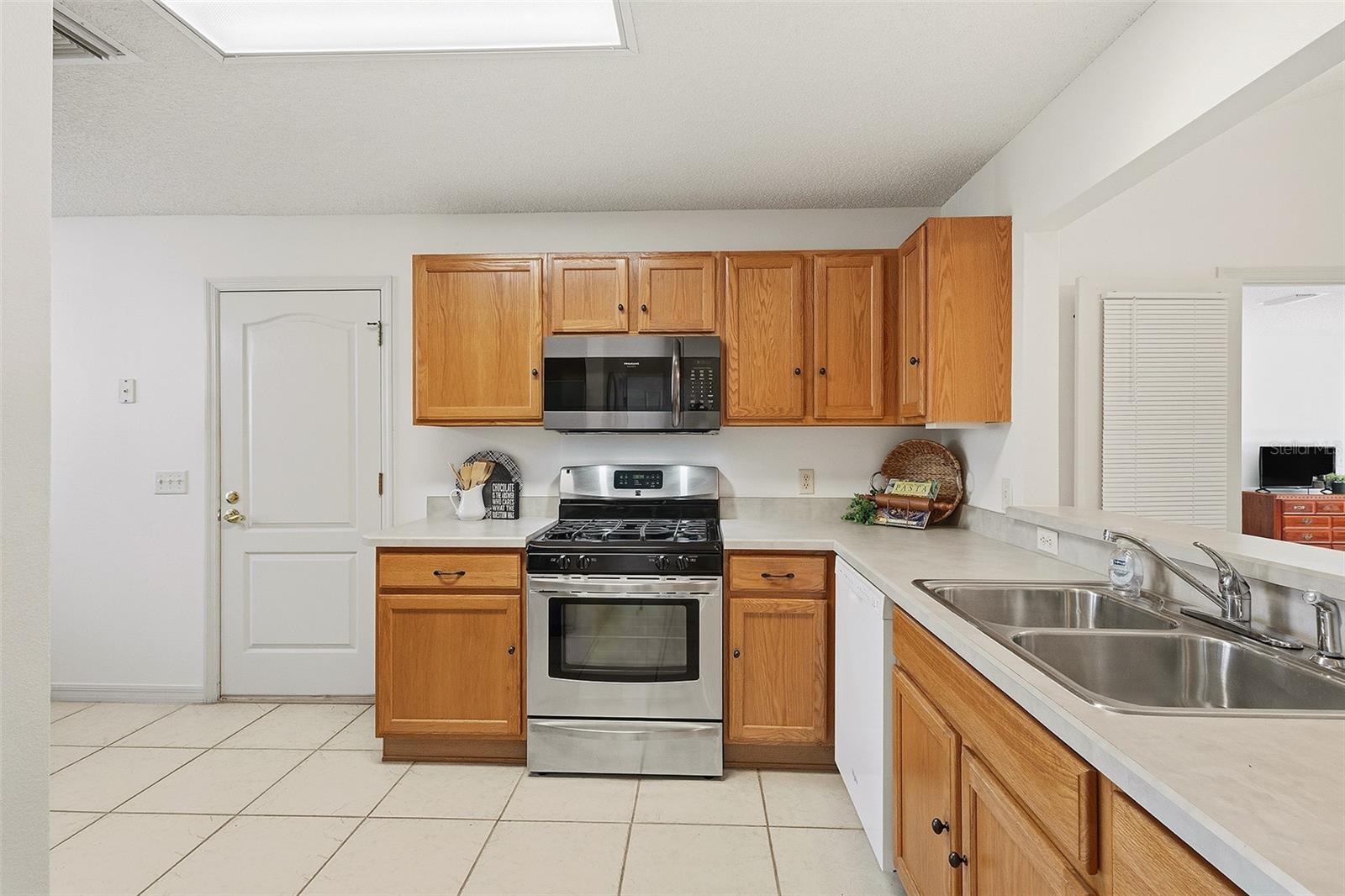 Image 6 of 32 For 1469 Ramon Road