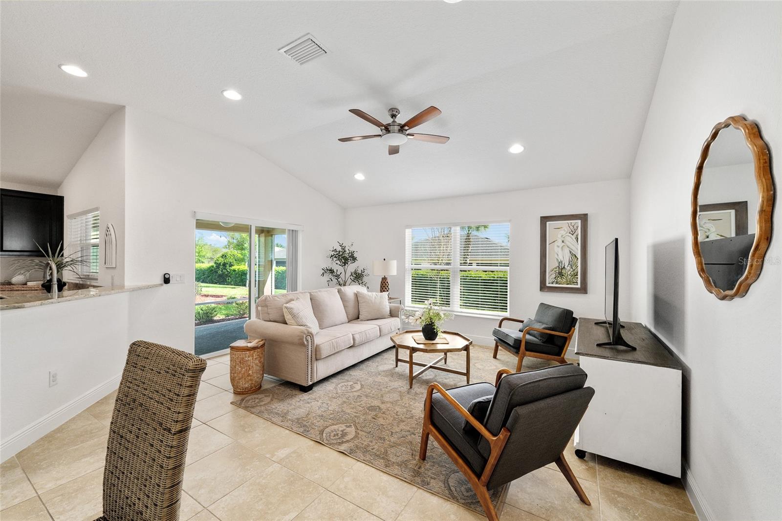 Image 14 of 35 For 10396 Silver Maple Avenue