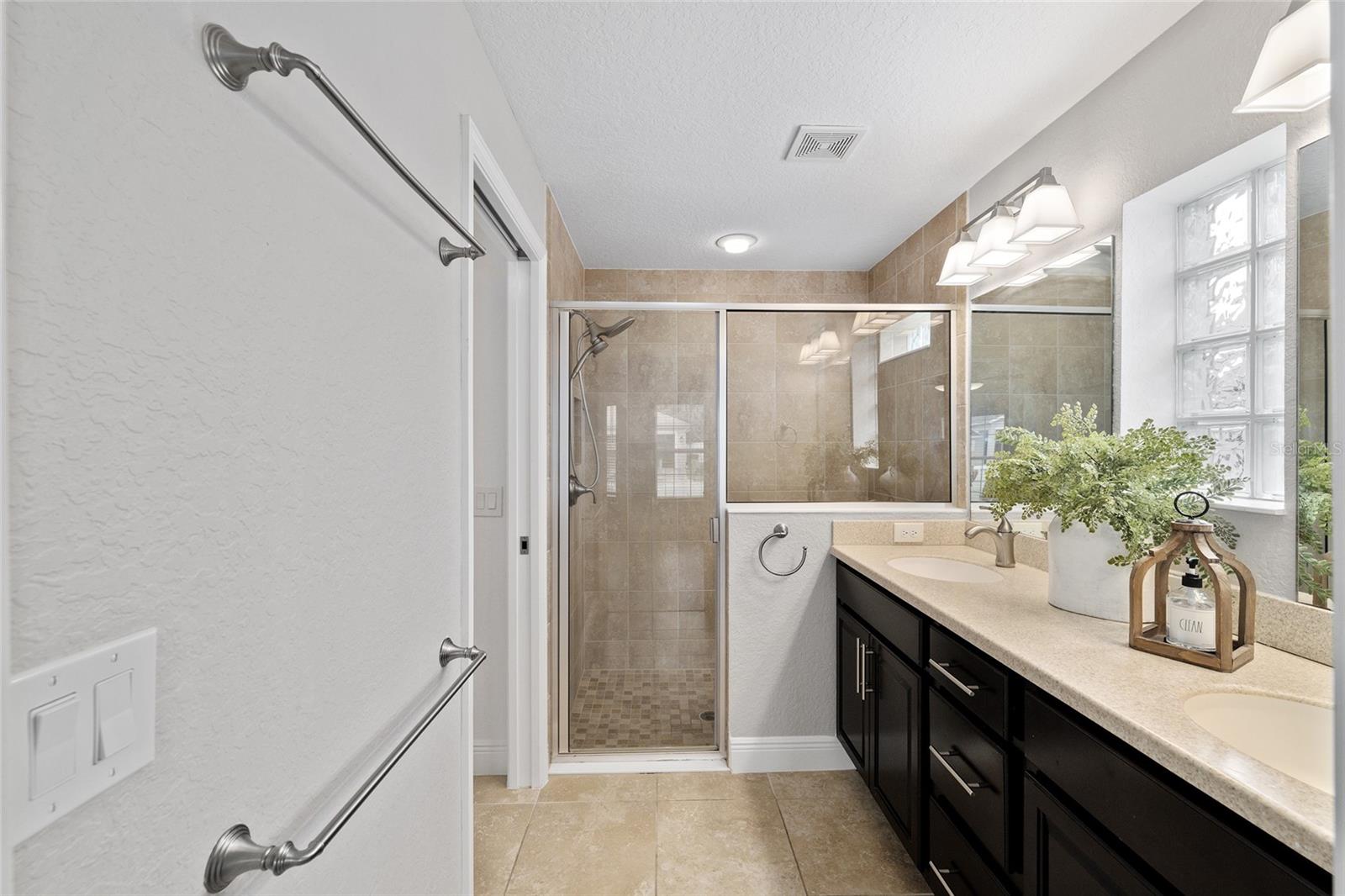 Image 20 of 35 For 10396 Silver Maple Avenue