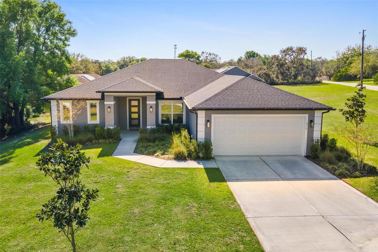 Details for 415 Dixie Drive, HOWEY IN THE HILLS, FL 34737