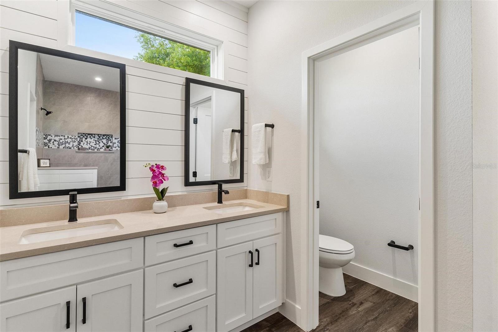 Image 29 of 52 For 415 Dixie Drive