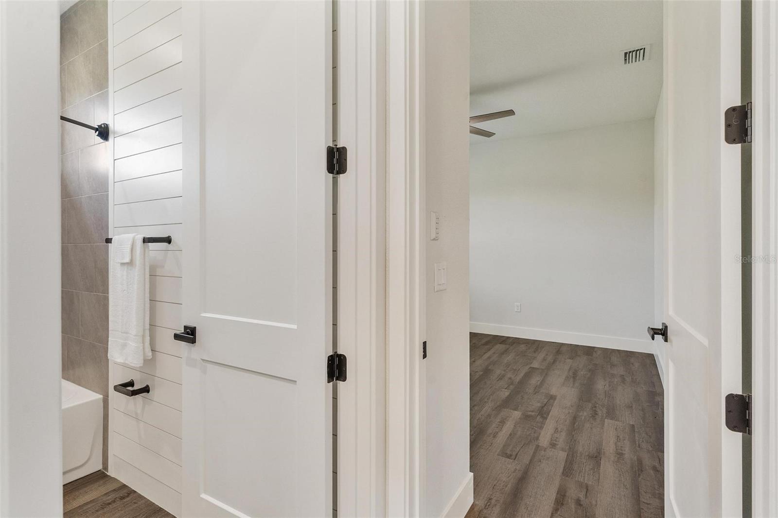 Image 35 of 52 For 415 Dixie Drive